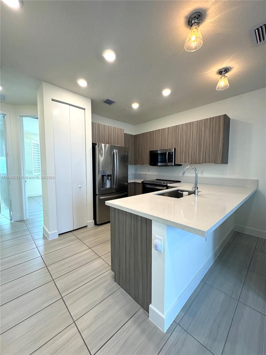 6450 NW 102nd Ct #301Doral, FL 33178