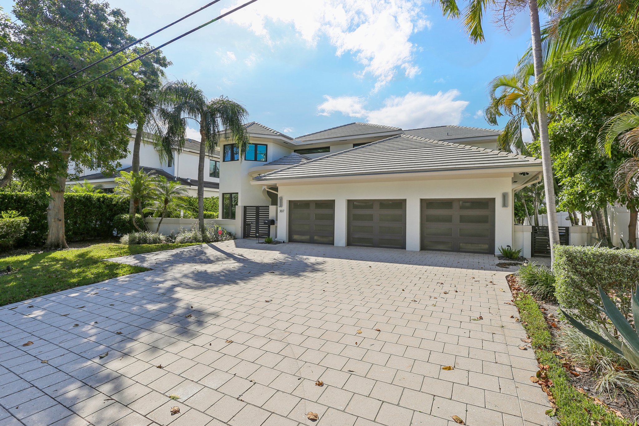 SEVEN ISLES DRIVE FORT LAUDERDALE FL 33301